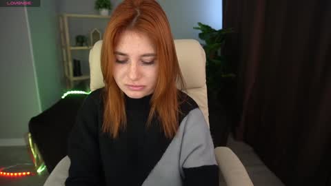 Snapshot of emilyfoxxi chatting on December 2024 06:10:02 AM Emily online show from December 2024 06:10:02 AM