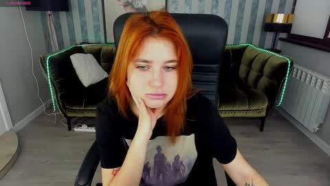 Snapshot of emilyfoxxi chatting on January 2025 06:22:02 AM Emily online show from January 2025 06:22:02 AM