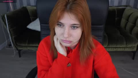 Snapshot of emilyfoxxi chatting on January 2025 06:04:01 AM Emily online show from January 2025 06:04:01 AM