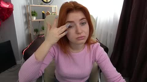 Snapshot of emilyfoxxi chatting on March 2025 06:32:02 AM Emily online show from March 2025 06:32:02 AM