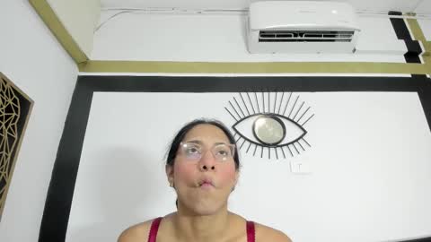 Snapshot of emilygomezz chatting on October 2025 11:44:01 AM Emily online show from October 2025 11:44:01 AM