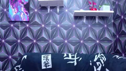 Snapshot of emilygrooe chatting on December 2025 10:59:02 PM EMELY online show from December 2025 10:59:02 PM