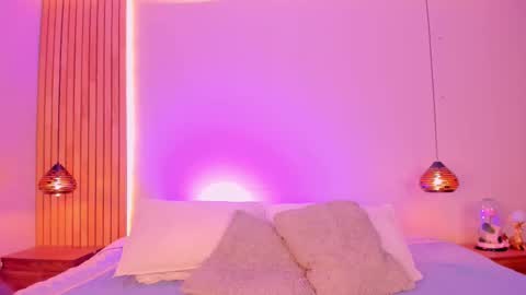 Snapshot of emilyhaan_ chatting on November 2025 08:09:01 PM Emily online show from November 2025 08:09:01 PM