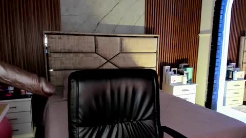 Emily Hendrix online show from October 2025 08:07:01 PM