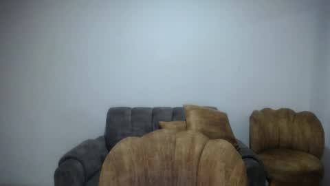Emilyhines online show from May 2026 12:05:01 AM