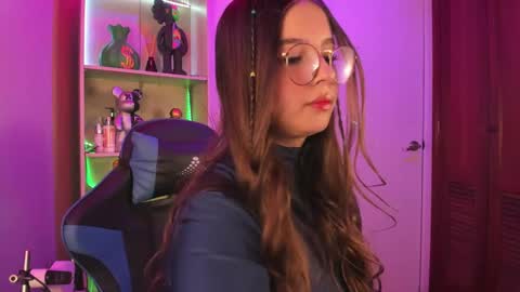 VALEEEN online show from December 2024 03:56:02 PM