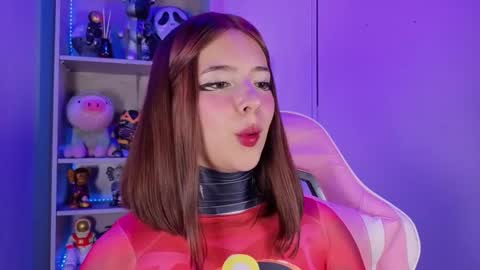 VALEEEN online show from November 2025 04:20:01 PM