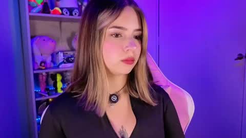VALEEEN online show from May 2026 03:28:01 PM
