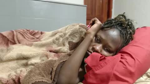 Snapshot of emilyposha chatting on November 2025 01:18:02 AM Emilly online show from November 2025 01:18:02 AM