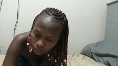 Emilly online show from March 2026 09:32:02 PM