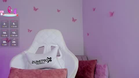 Emily  online show from September 2025 11:14:01 AM