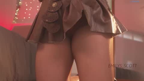 Emy  online show from December 2025 02:02:02 PM