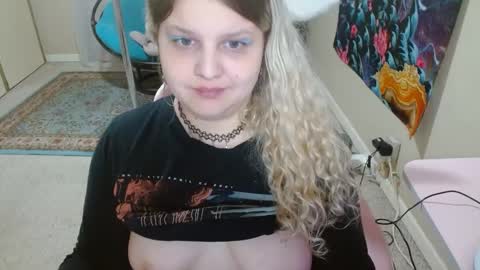 Snapshot of emilyshaze chatting on February 2025 05:58:02 AM emily haze online show from February 2025 05:58:02 AM