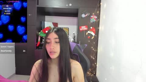 Snapshot of emilytafur chatting on December 2024 06:57:02 PM Emy online show from December 2024 06:57:02 PM