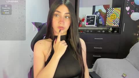 Snapshot of emilytafur chatting on January 2025 11:29:01 PM Emy online show from January 2025 11:29:01 PM
