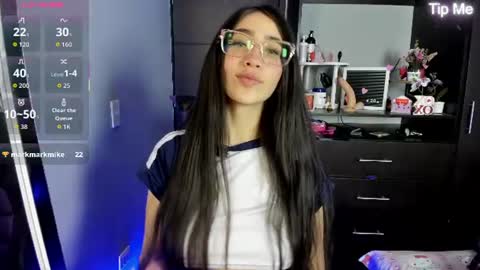 Snapshot of emilytafur chatting on July 2026 07:29:02 PM Emy online show from July 2026 07:29:02 PM