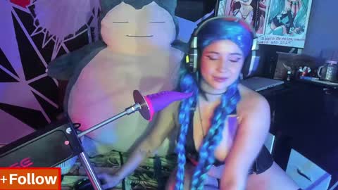 Snapshot of emilythemachine chatting on December 2024 11:03:01 PM emilythemachine online show from December 2024 11:03:01 PM
