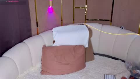 Emily wish-list  online show from May 2026 03:50:02 PM