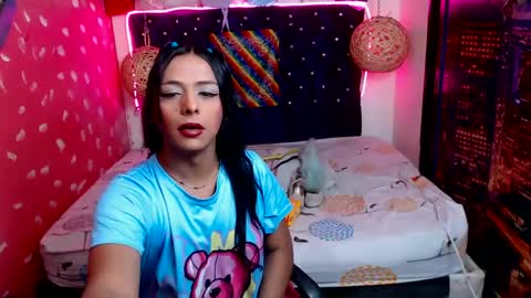 Snapshot of emilytssweet chatting on January 2025 02:32:01 PM Emily online show from January 2025 02:32:01 PM