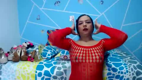 Snapshot of emilytssweet chatting on October 2025 01:29:01 PM Emily online show from October 2025 01:29:01 PM