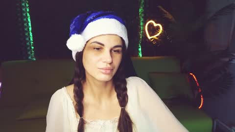 Snapshot of emilytucker chatting on December 2024 01:38:02 AM Emily online show from December 2024 01:38:02 AM