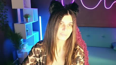 Snapshot of emilytucker chatting on January 2025 02:07:02 AM Emily online show from January 2025 02:07:02 AM