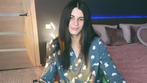 Snapshot of emilytucker chatting on January 2025 01:41:02 AM Emily online show from January 2025 01:41:02 AM
