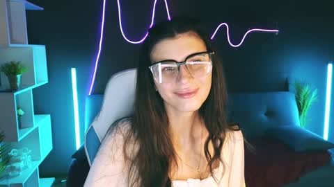 Snapshot of emilytucker chatting on February 2025 01:23:01 AM Emily online show from February 2025 01:23:01 AM