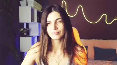 Snapshot of emilytucker chatting on October 2025 01:58:02 AM Emily online show from October 2025 01:58:02 AM