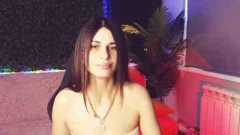 Snapshot of emilytucker chatting on October 2025 02:01:02 AM Emily online show from October 2025 02:01:02 AM