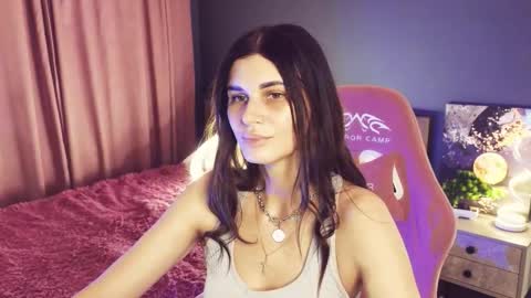 Snapshot of emilytucker chatting on October 2025 08:04:02 AM Emily online show from October 2025 08:04:02 AM