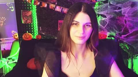 Snapshot of emilytucker chatting on October 2025 01:28:01 AM Emily online show from October 2025 01:28:01 AM