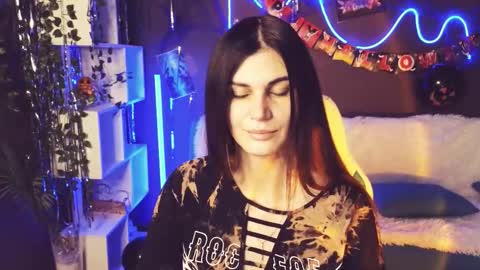 Snapshot of emilytucker chatting on October 2025 01:53:02 AM Emily online show from October 2025 01:53:02 AM