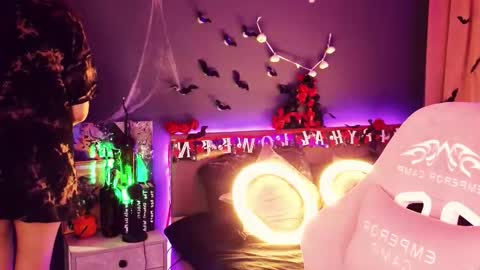 Snapshot of emilytucker chatting on October 2025 02:25:02 AM Emily online show from October 2025 02:25:02 AM