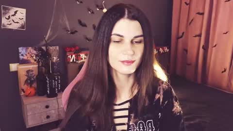 Snapshot of emilytucker chatting on October 2025 02:13:01 AM Emily online show from October 2025 02:13:01 AM