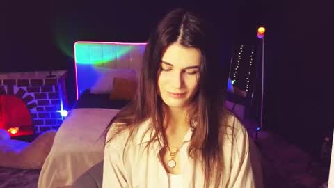 Snapshot of emilytucker chatting on February 2026 03:32:02 AM Emily online show from February 2026 03:32:02 AM