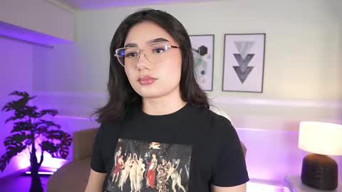 Snapshot of emilyturnerx chatting on November 2025 07:13:01 PM Emily Turner online show from November 2025 07:13:01 PM