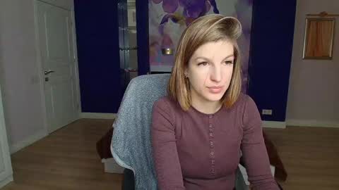 Snapshot of emilywalkers chatting on December 2024 08:00:02 AM EmilyWalkers online show from December 2024 08:00:02 AM