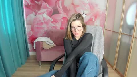Snapshot of emilywalkers chatting on January 2025 09:58:02 AM EmilyWalkers online show from January 2025 09:58:02 AM