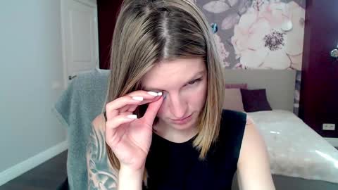 Snapshot of emilywalkers chatting on January 2025 10:38:01 AM EmilyWalkers online show from January 2025 10:38:01 AM