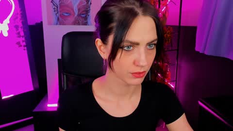 Snapshot of emilywiled chatting on December 2024 11:23:02 AM Emily online show from December 2024 11:23:02 AM