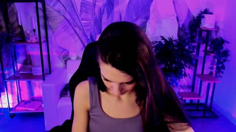 Snapshot of emilywiled chatting on December 2024 06:18:02 AM Emily online show from December 2024 06:18:02 AM
