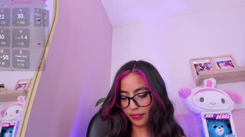 Snapshot of emilyy_bank chatting on January 2025 11:56:01 PM Emily Bank online show from January 2025 11:56:01 PM