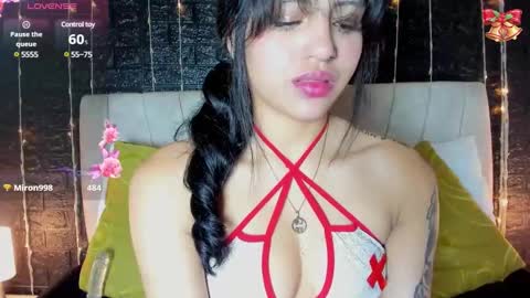 Snapshot of emilyy_sexy01 chatting on December 2024 05:51:01 AM emilyy_sexy01 online show from December 2024 05:51:01 AM