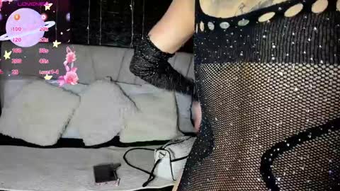 Snapshot of emilyy_sexy01 chatting on January 2025 02:37:02 AM emilyy_sexy01 online show from January 2025 02:37:02 AM
