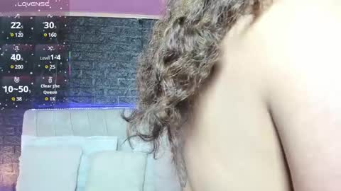 Snapshot of emilyy_sexy01 chatting on February 2025 10:29:02 AM emilyy_sexy01 online show from February 2025 10:29:02 AM