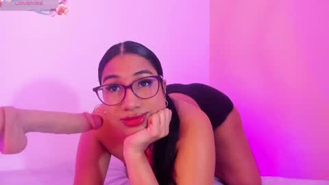 emilyy_walker online show from May 2026 12:43:01 PM
