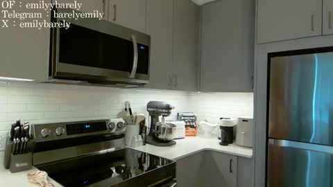 Snapshot of emilyybarely chatting on March 2026 02:11:02 PM Emily brunette and Charlotte redhead online show from March 2026 02:11:02 PM