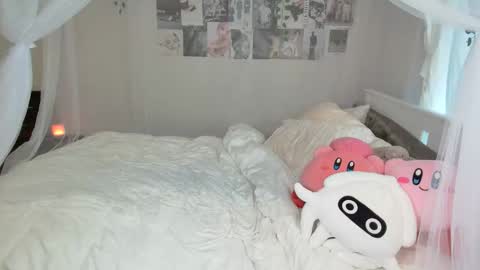 Snapshot of emilyybarely chatting on March 2026 03:12:02 PM Emily brunette and Charlotte redhead online show from March 2026 03:12:02 PM