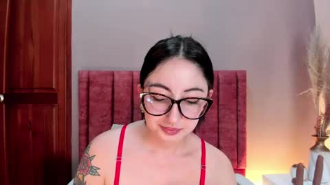 Emilyy Watson online show from May 2026 12:54:02 PM